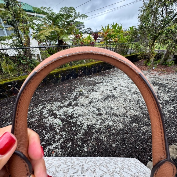 Michael Kors Signature Dome Satchel Vanilla Brown Crossbody Strap Minor Flaws - Picture 12 of 16